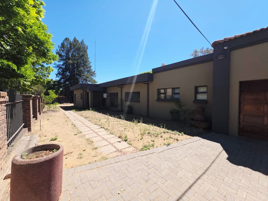 3 Bedroom Property for Sale in Vaalpark Free State